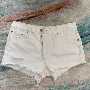 Women’s Levi Shorts 501